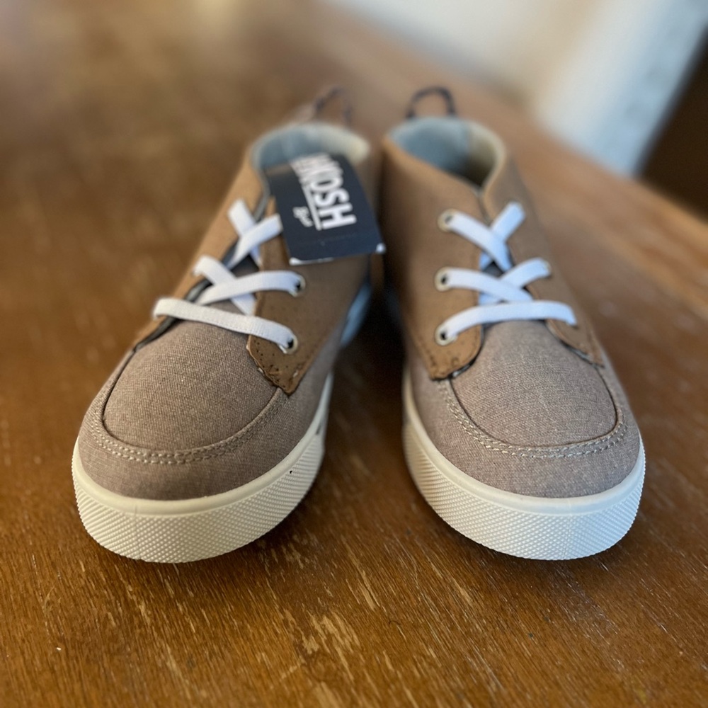 Super cute OshKosh toddler shoes